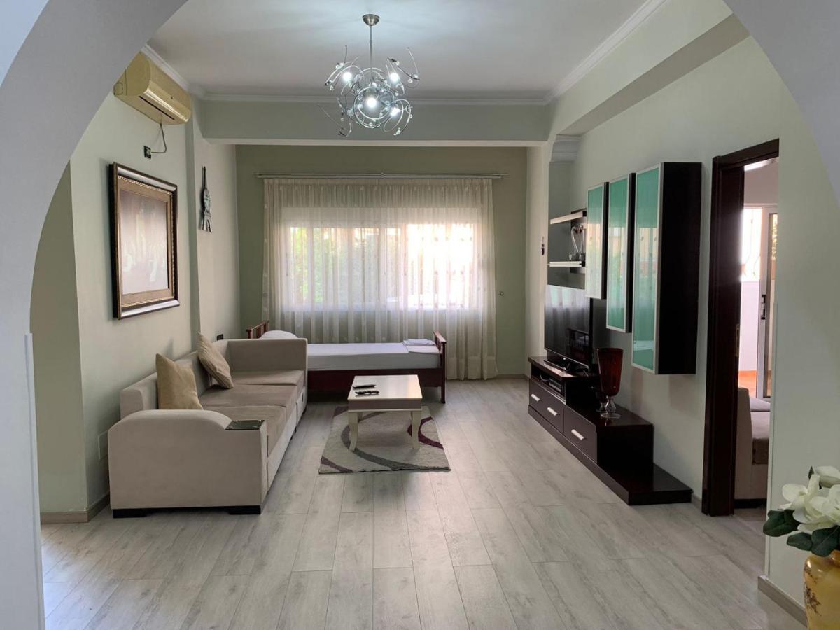 Dadaj Apartments Saranda Extérieur photo
